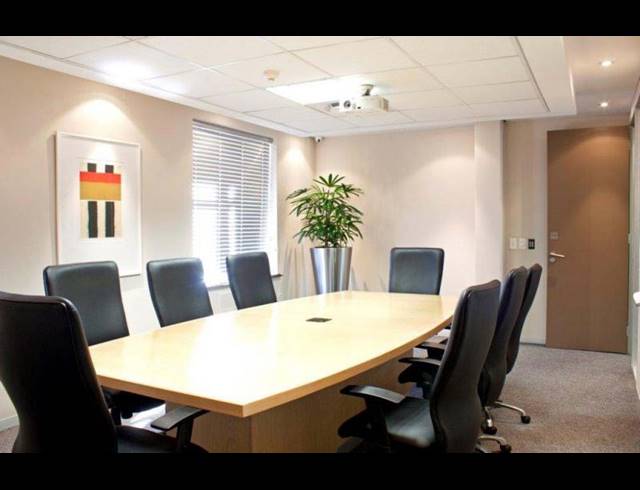9M² OFFICE TO LET IN FOURWAYS